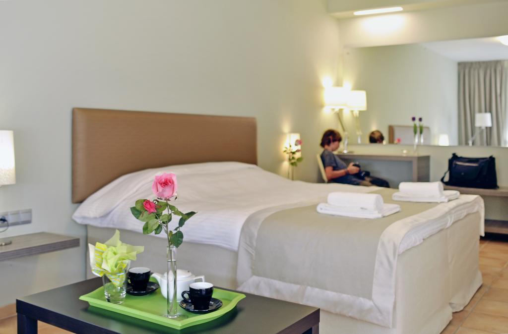 Ellopia Point Hotel