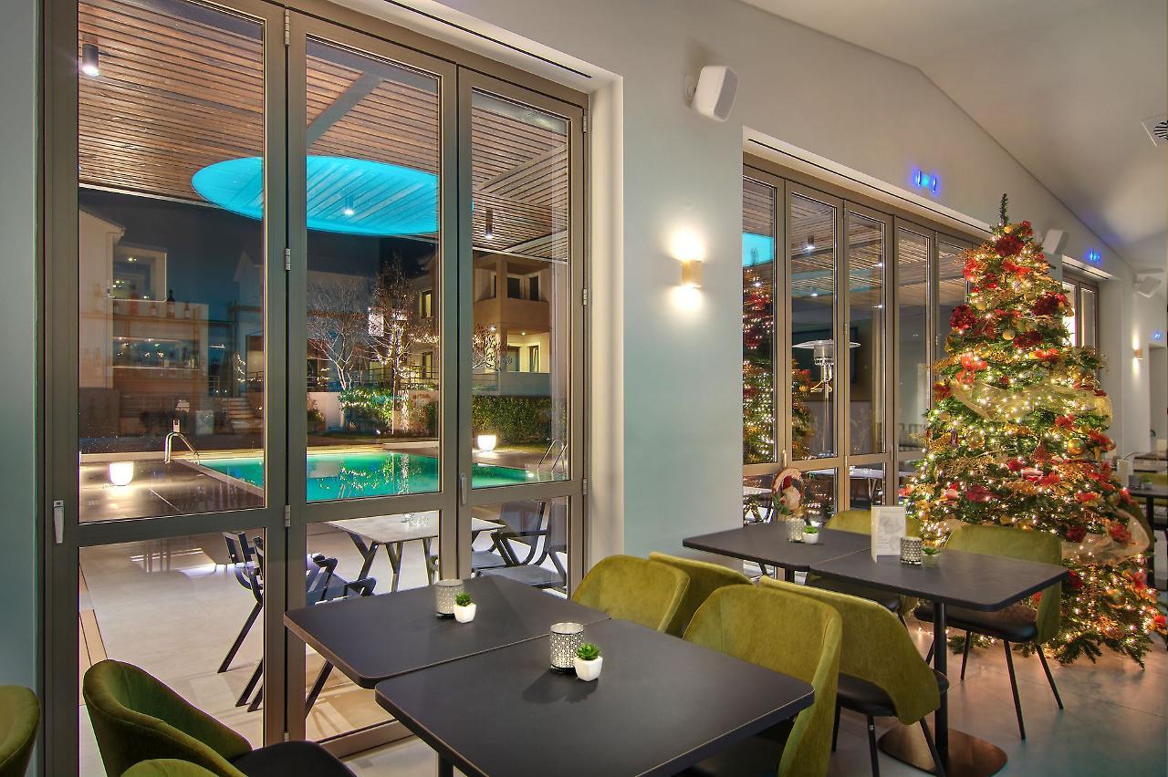 Hotel Ellopia Point 3*